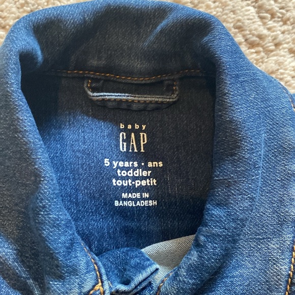 Bay gap 5T denim jacket - Picture 2 of 4